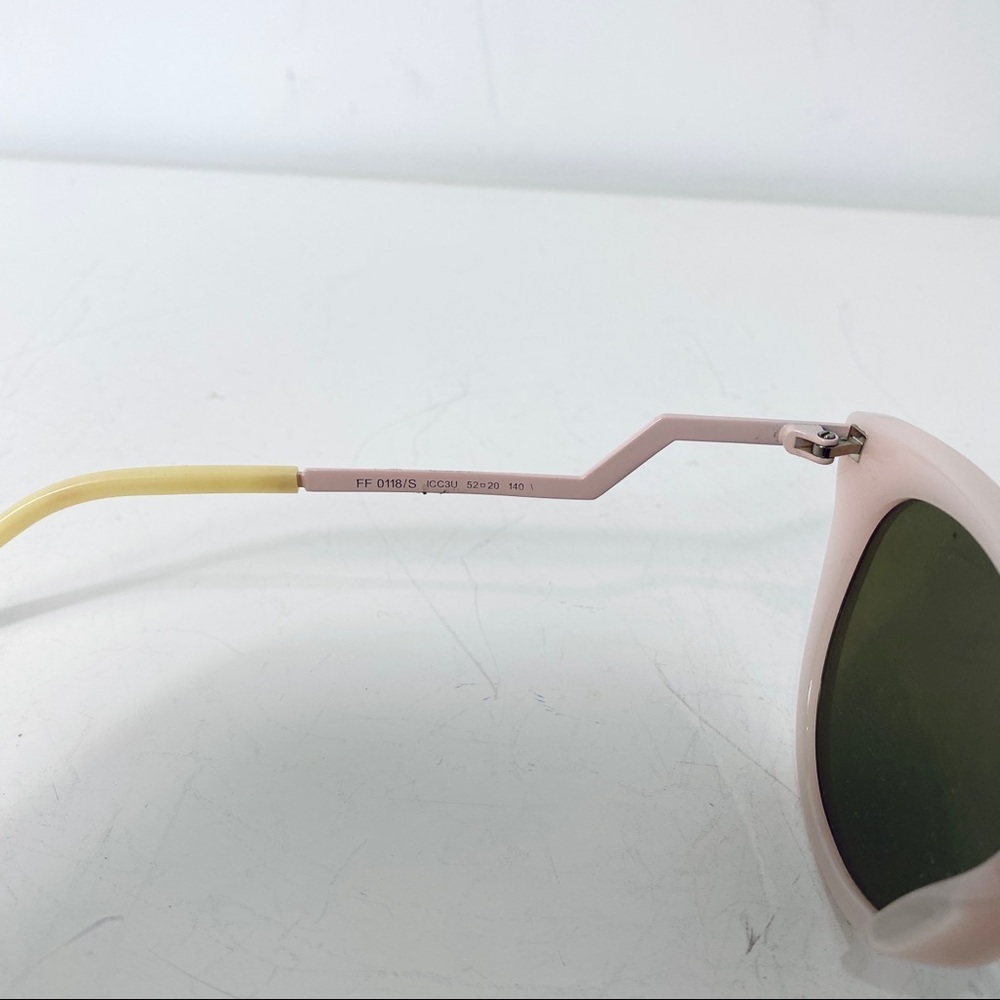Fendi light pink cat-eye sunglasses - Picture 4 of 7